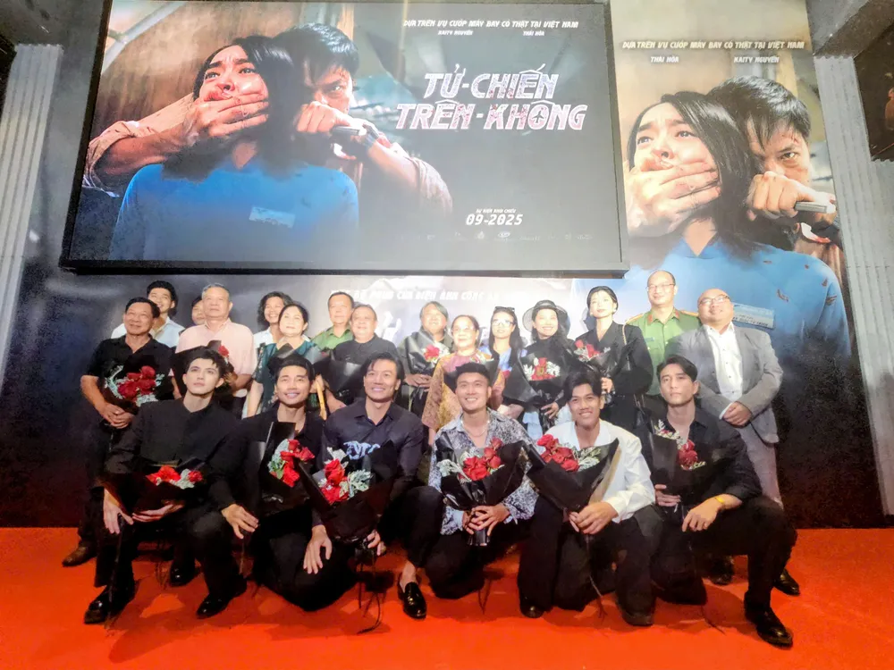 phim tu chien tren khong 1.jpg