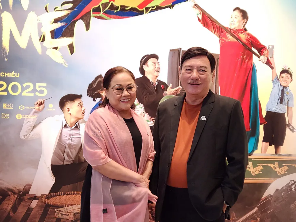 pha dam sinh nhat me 6.JPG