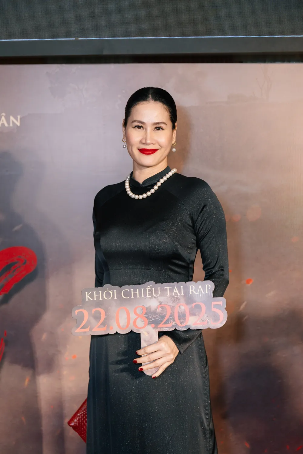 ra mat mua do 13.jpg