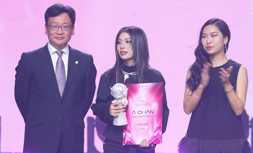 ck em xinh say hi 9.JPG