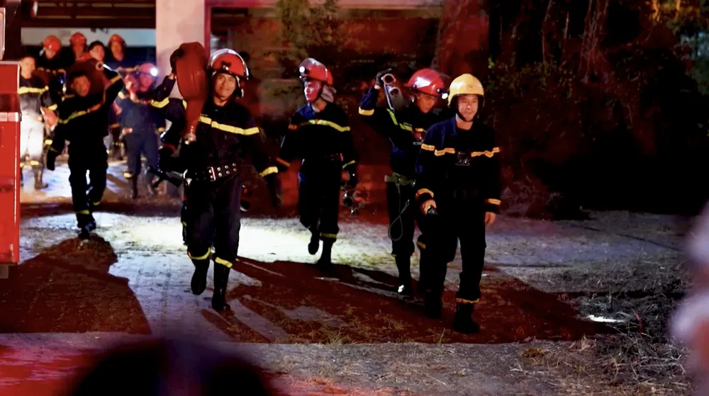 Rất nhiều hình ảnh đẹp được tái hiện trong MV "Trái tim quả cảm"