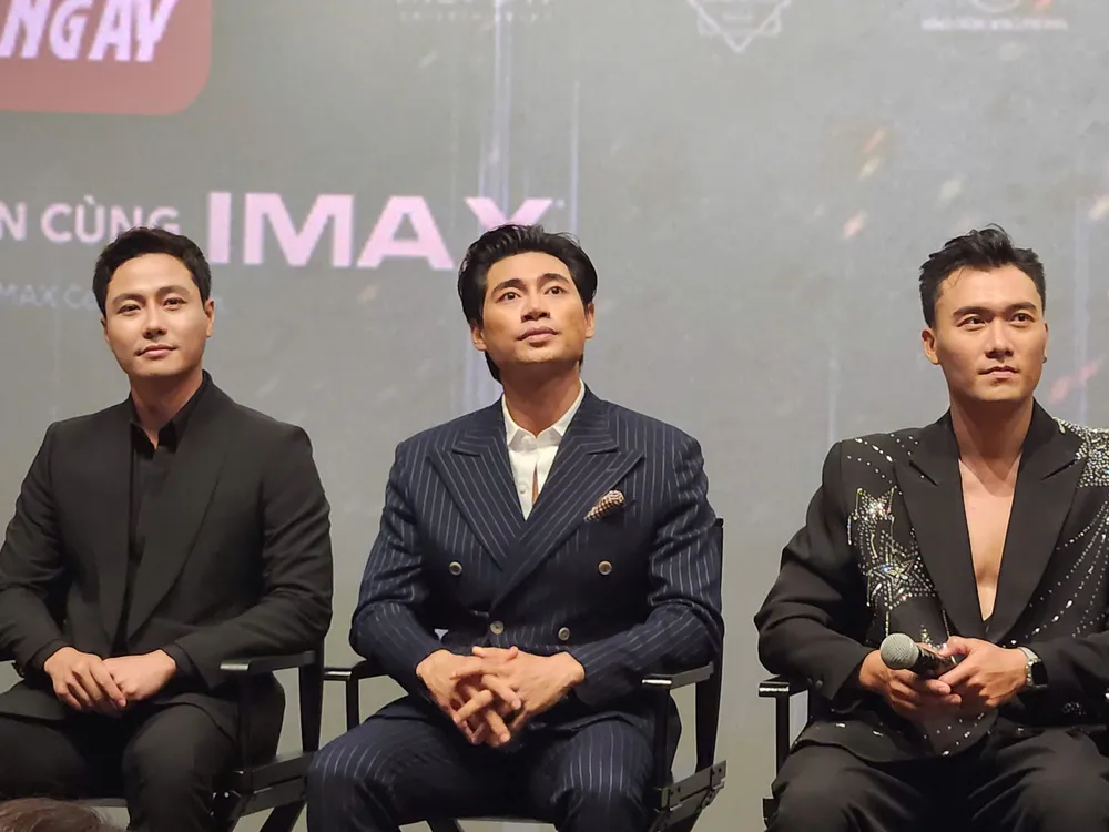 ra mat tu chien tren khong 2.jpg