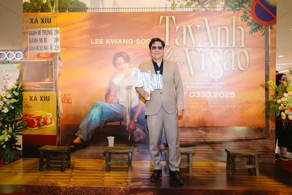 ra mat tay anh giu mot vi sao 10.jpg