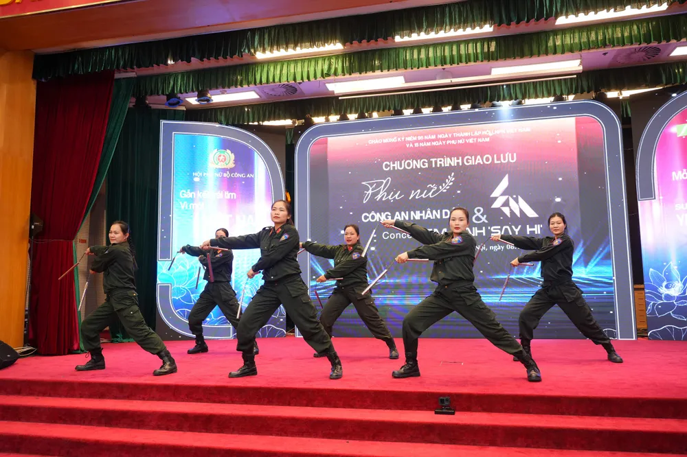 em xinh 1 ty dong 2.jpg