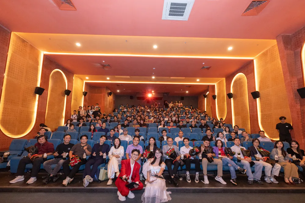 phim ngan 14 ngay trao giai 1.jpg