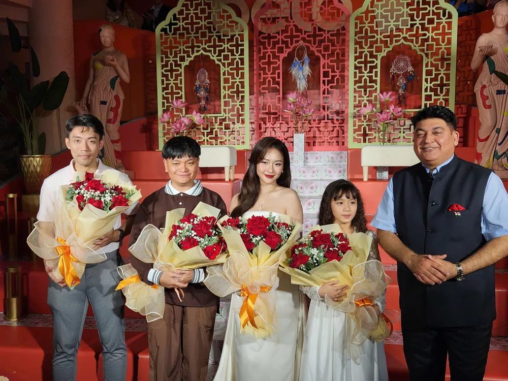 van dam yeu em  (5).jpg