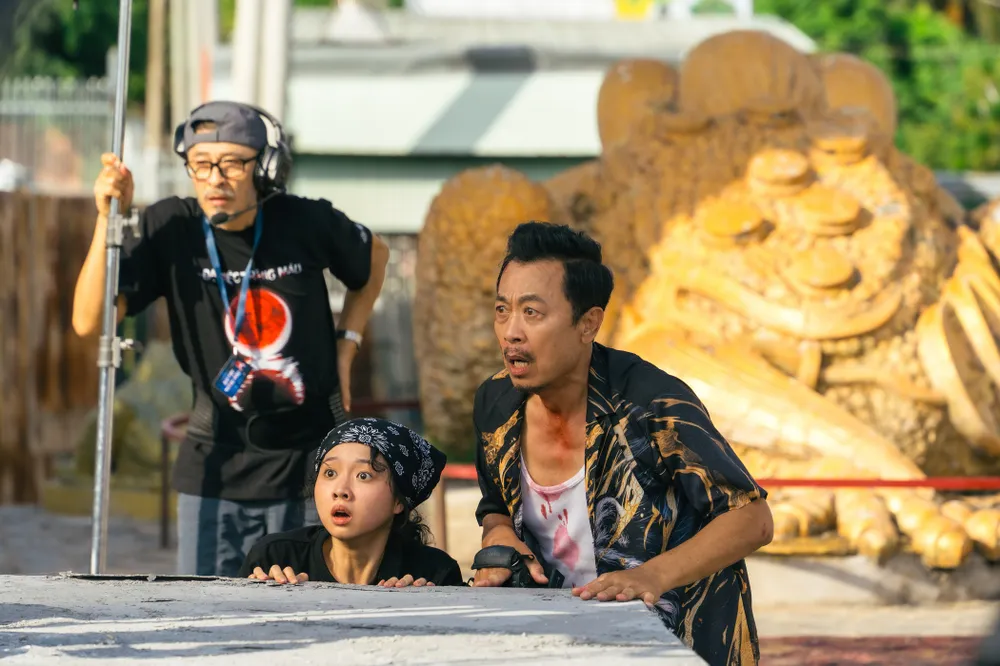 dai tiec trang mau 8 3.jpg