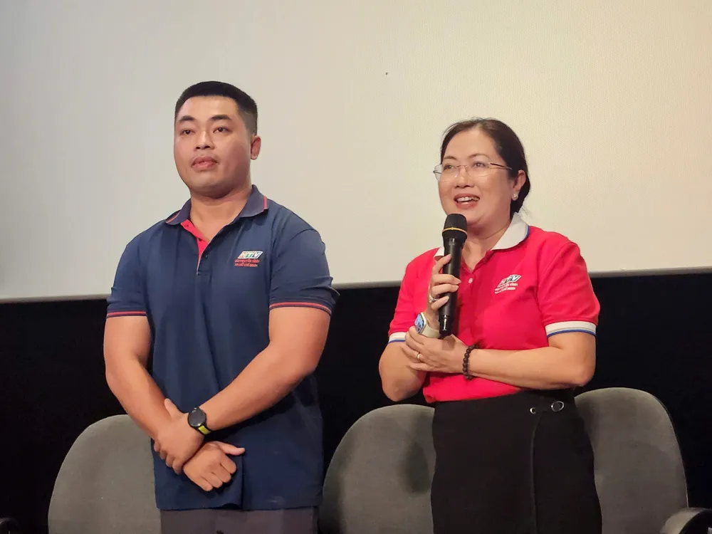 hcm con duong phia truoc 2.jpg