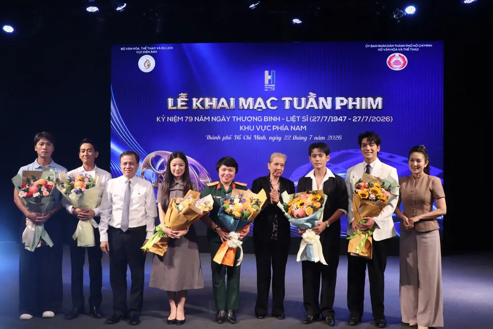 tuan phim 1.jpg