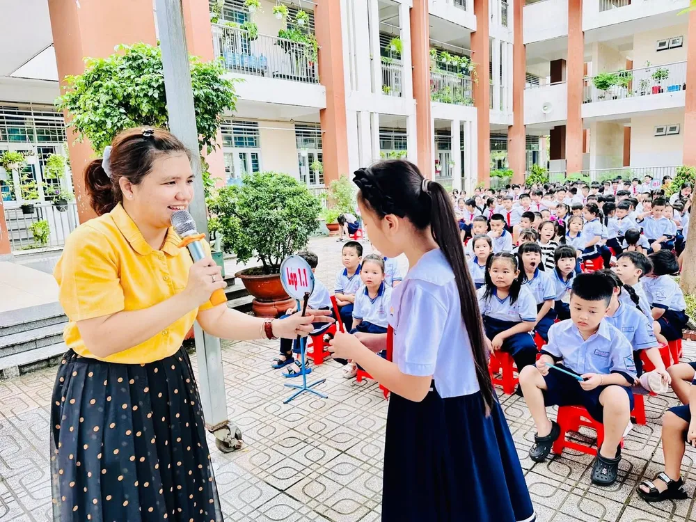 Các em học sinh được tương tác với chuyên gia tâm lý