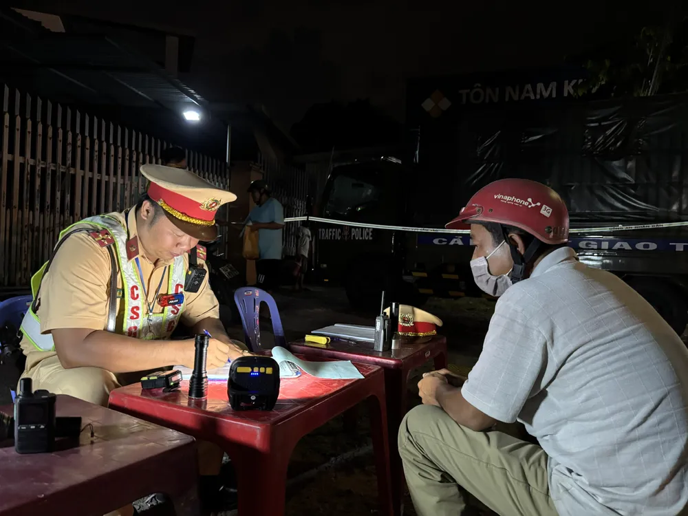 vi pham con 11-11.jpg