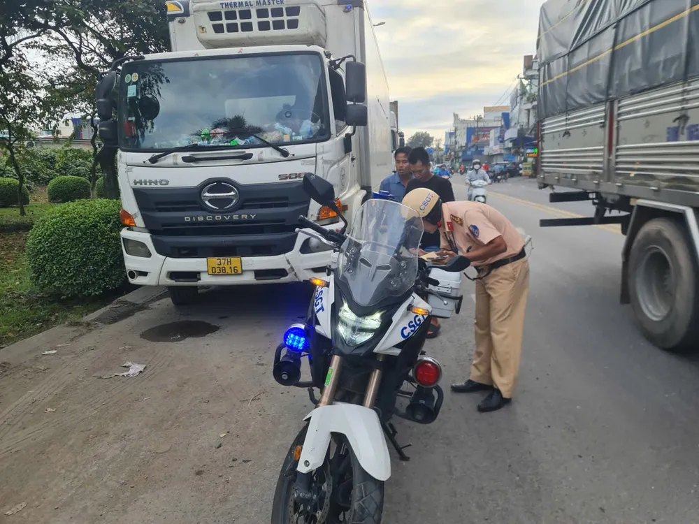 CSGT XƯ PHẠT 20- 11 (1).jpg