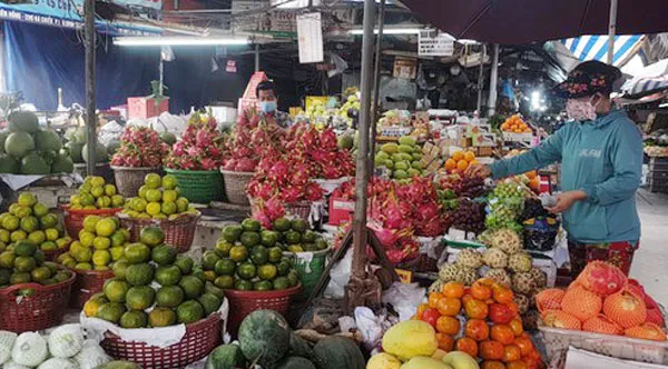 Sức mua yếu, chợ, siêu thị hoạt động khó khăn  ảnh 1