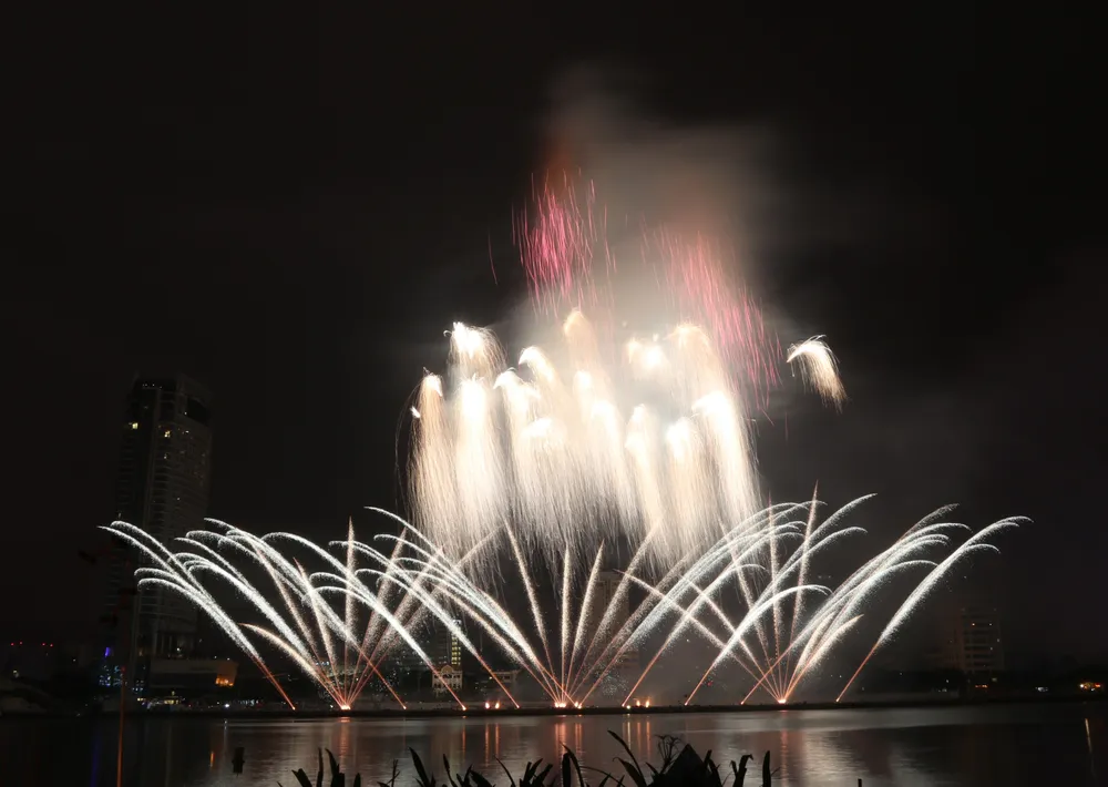 Khai mạc DIFF 2017: Rực sáng đêm pháo hoa ảnh 3