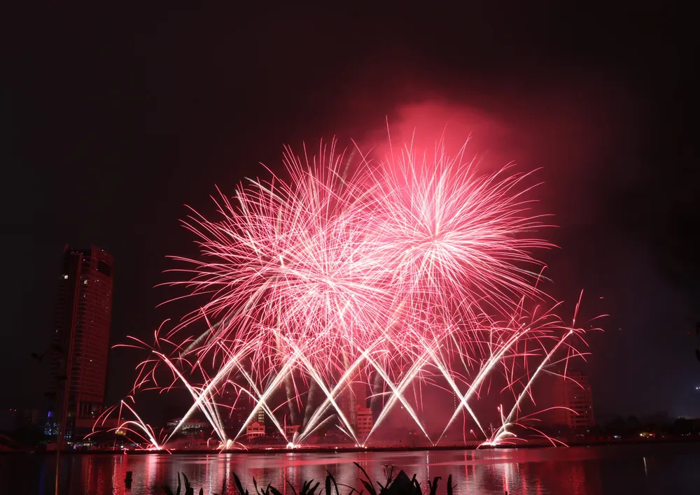 Khai mạc DIFF 2017: Rực sáng đêm pháo hoa ảnh 7