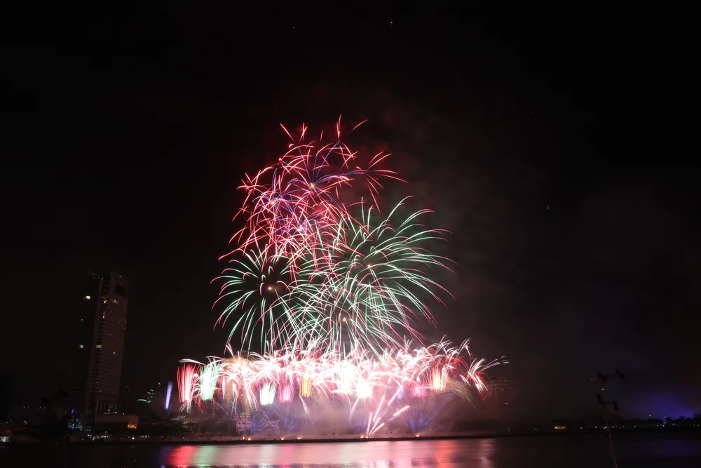 Khai mạc DIFF 2017: Rực sáng đêm pháo hoa ảnh 9