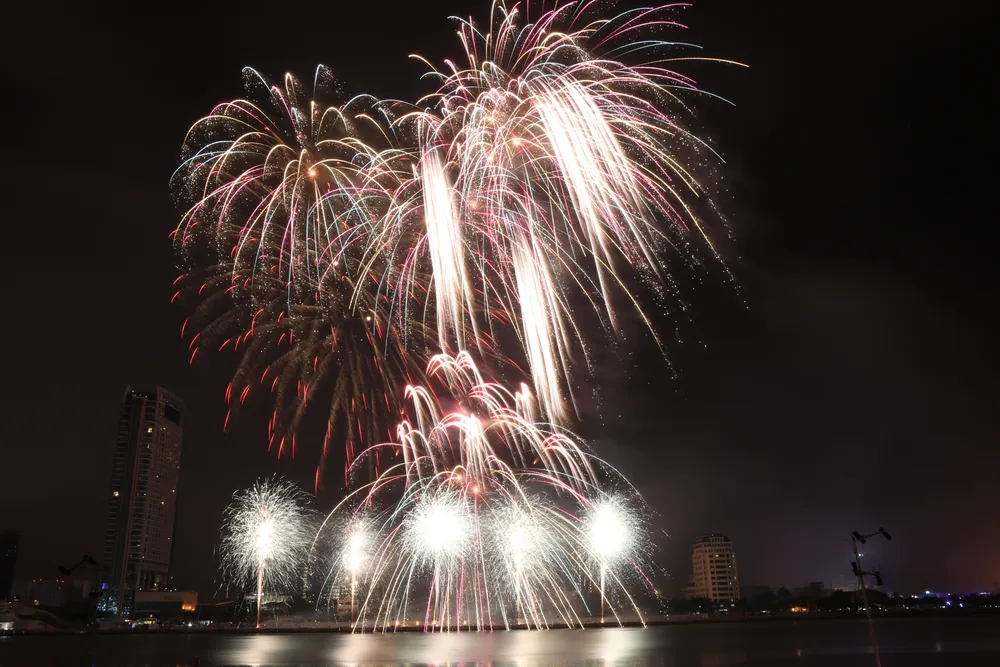 Khai mạc DIFF 2017: Rực sáng đêm pháo hoa ảnh 10