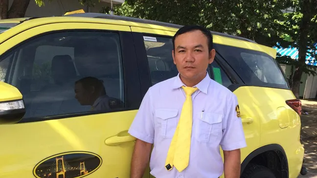 Lái xe taxi nhặt được số tiền lớn mang giao nộp cho công an ảnh 3