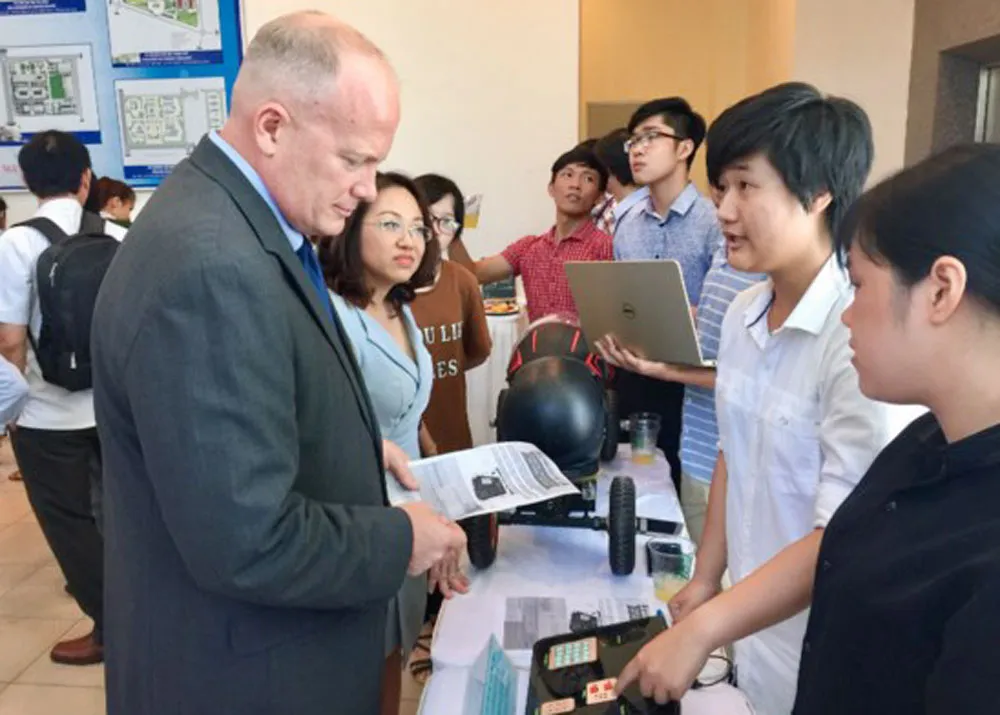 Không gian sáng chế đầu tiên của miền Trung đi vào hoạt động ảnh 4