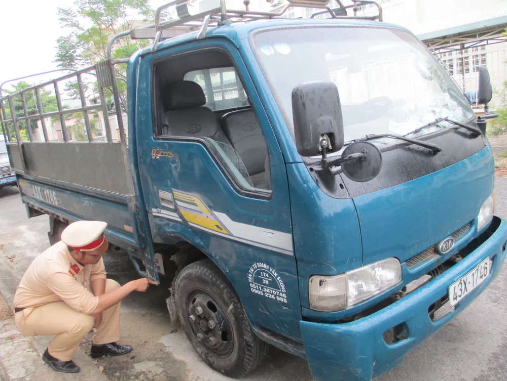 Xe tải 43X-1746 gây tai nạn khiến một người bị thương nặng rồi bỏ trốn khỏi hiện trường 