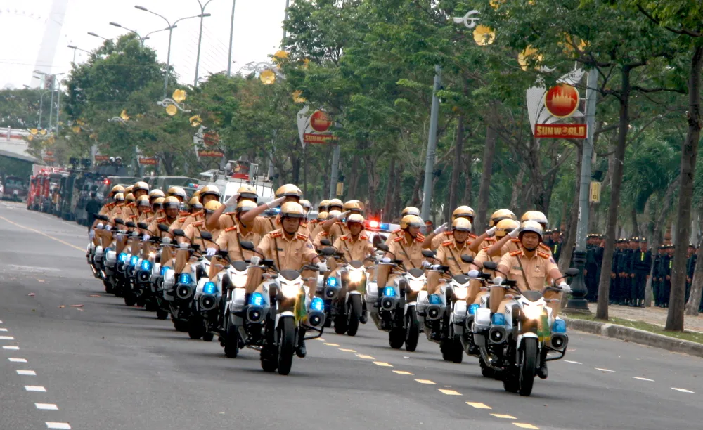 Xem lực lượng bảo vệ APEC diễn tập chống khủng bố, giải cứu con tin  ảnh 2