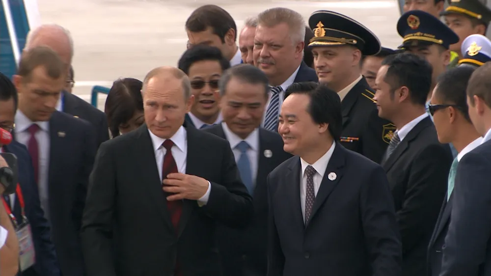 VIDEO: Hình ảnh đầu tiên của Tổng thống Vladimir Putin khi đến Đà Nẵng  ảnh 5