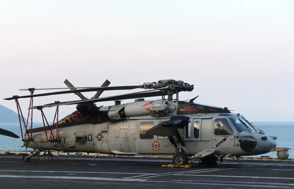 Tận mắt chiêm ngưỡng tàu sân bay USS Carl Vinson tại Đà Nẵng ảnh 12