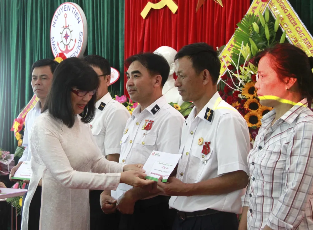 Tưởng niệm và tri ân các chiến sĩ hy sinh trên đảo Gạc Ma ảnh 4