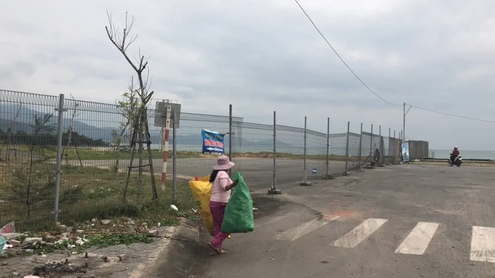 Người dân bức xúc vì dự án Lancaster Nam O Resort rào chắn đường ra biển ảnh 1