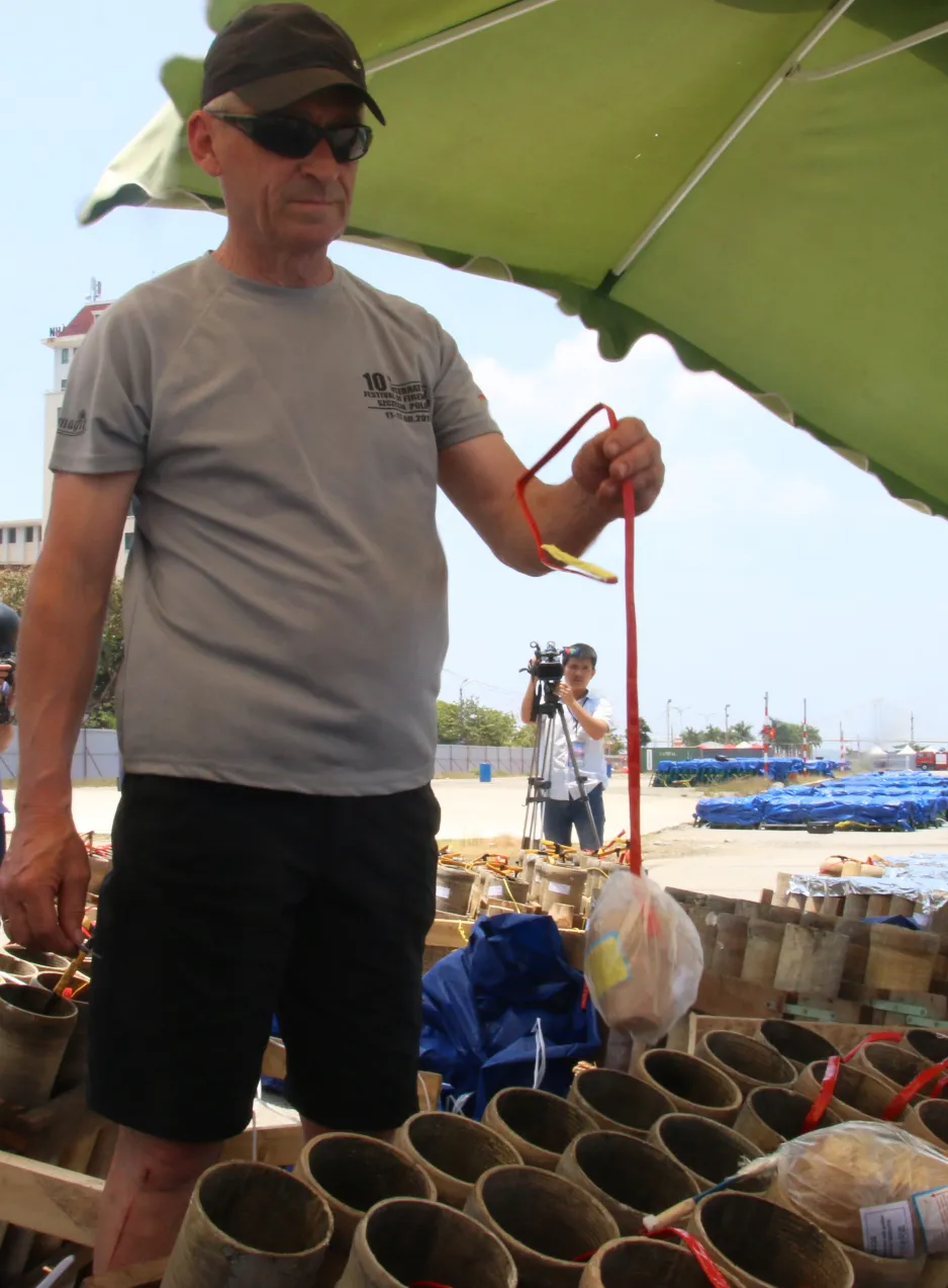 “Đại tiệc” ánh sáng chờ thời khắc khai hoả  ảnh 4