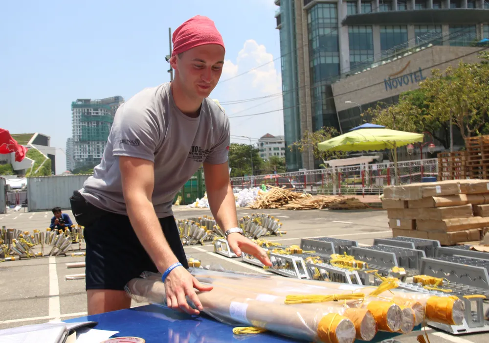 “Đại tiệc” ánh sáng chờ thời khắc khai hoả  ảnh 5