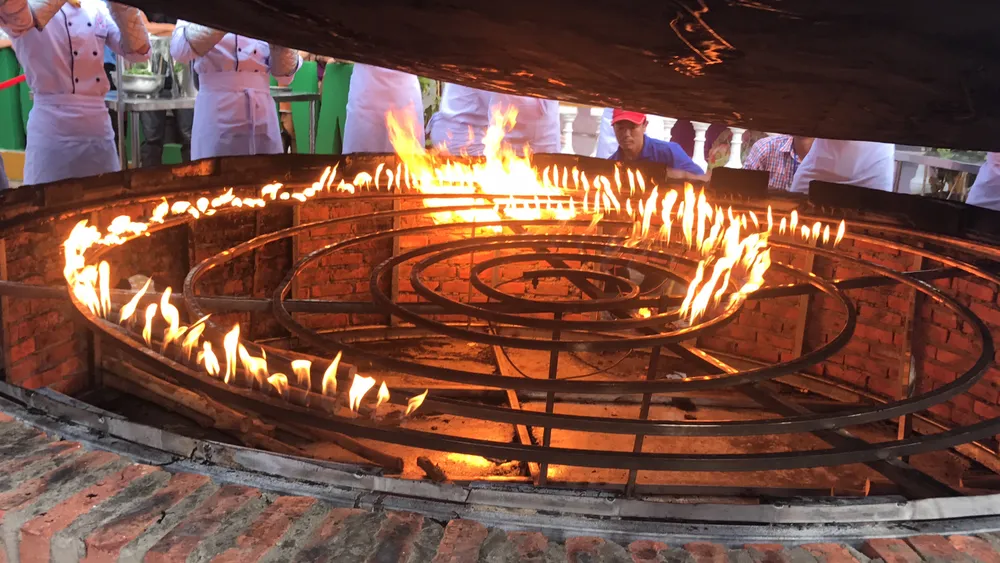 Xác lập kỷ lục bánh xèo lớn nhất Việt Nam tại Đà Nẵng ảnh 7