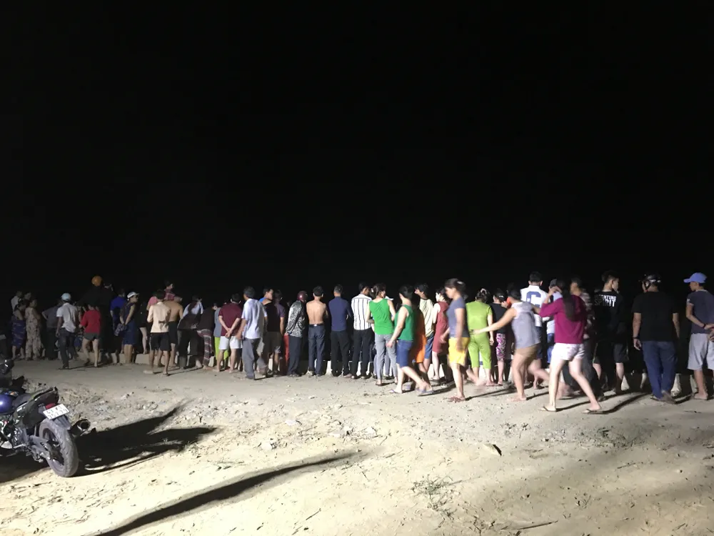 Đi cào hến trên sông, con chết đuối, cha mất tích ảnh 2