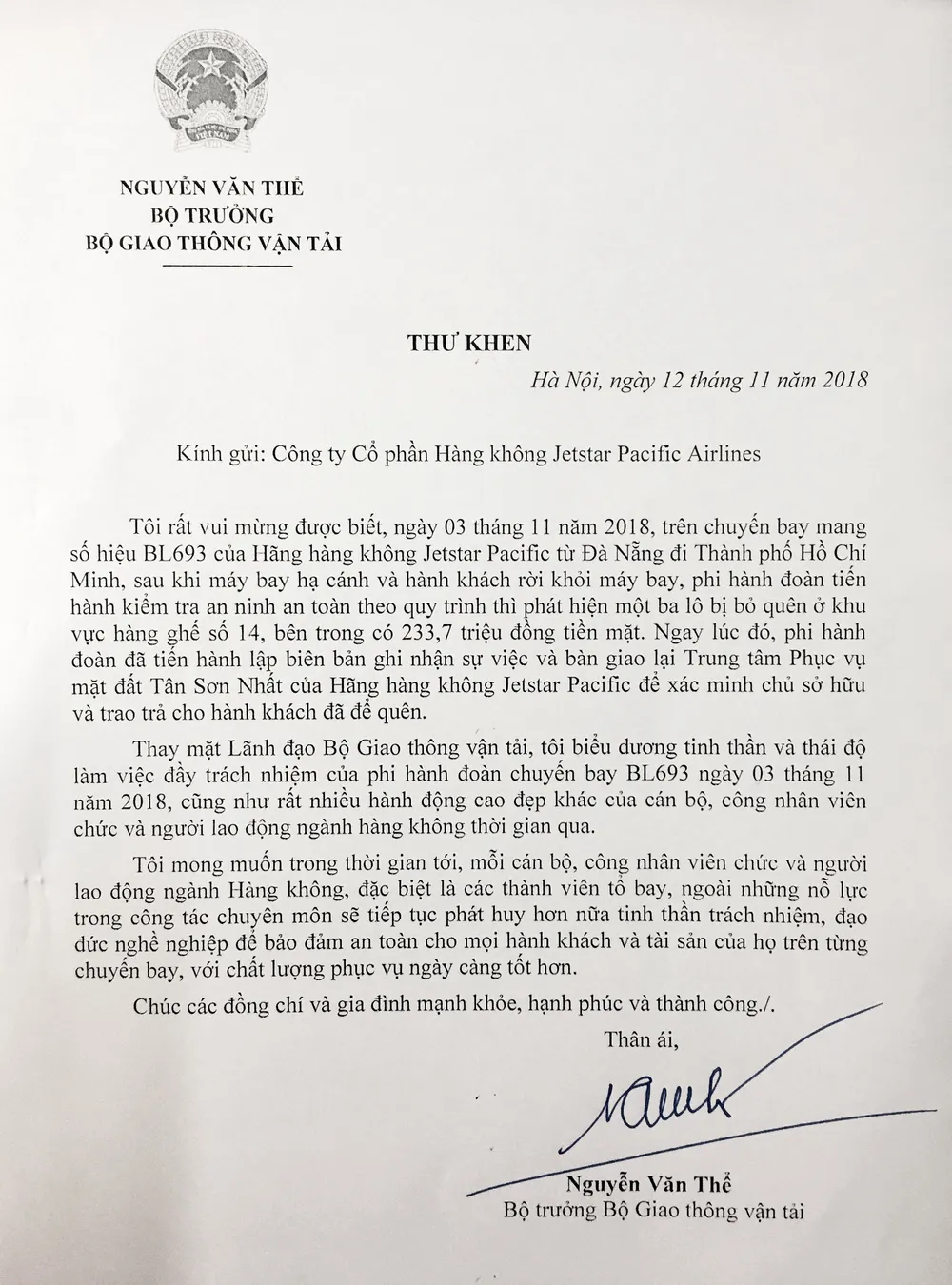 Bộ trưởng gửi thư khen tiếp viên trả hơn 230 triệu đồng khách bỏ quên trên máy bay ảnh 1