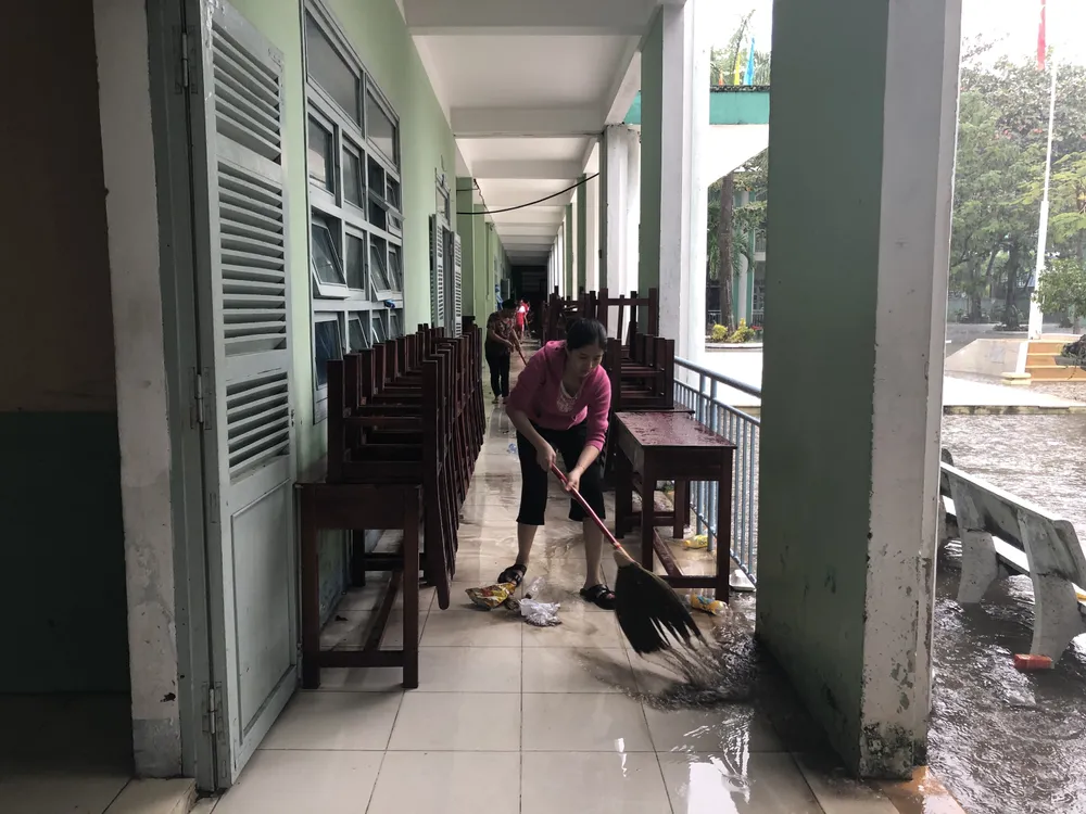 Mưa lớn gây ngập, ngày mai 10-12, học sinh - sinh viên trên toàn thành phố Đà Nẵng được nghỉ học ảnh 9