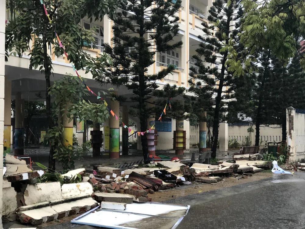 Mưa lớn gây ngập, ngày mai 10-12, học sinh - sinh viên trên toàn thành phố Đà Nẵng được nghỉ học ảnh 13