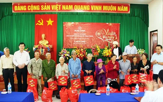 Mang Xuân đến cho bệnh nhân ung thư ảnh 5