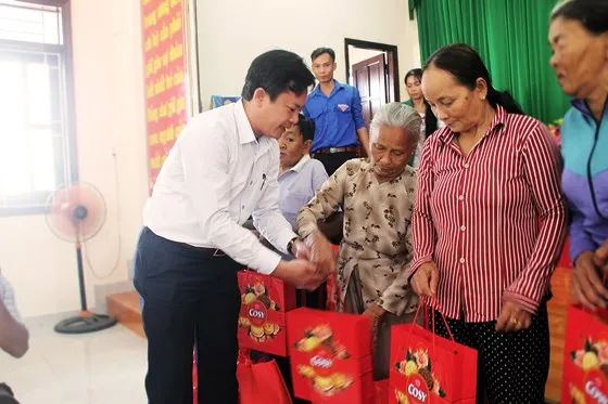 Mang Xuân đến cho bệnh nhân ung thư ảnh 6