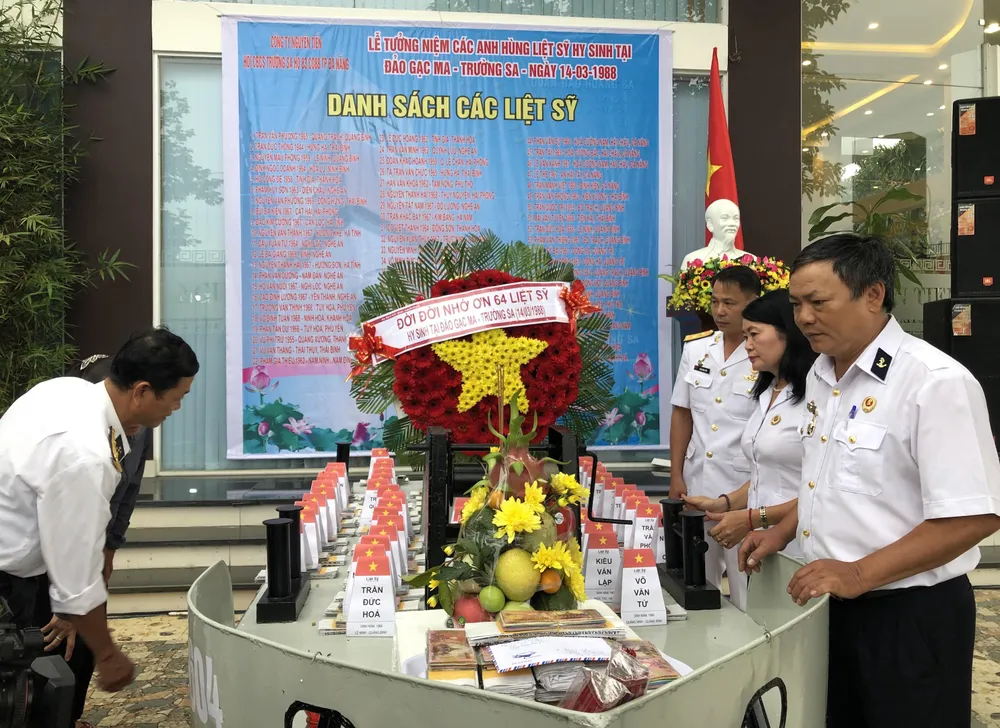 Tưởng niệm 64 chiến sĩ Gạc Ma  ảnh 1