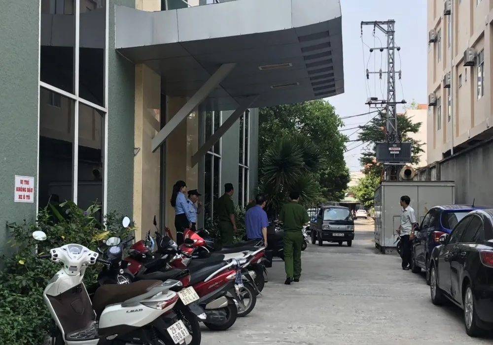 Khởi tố, khám xét nhà nguyên Phó Chủ tịch UBND TP Đà Nẵng Nguyễn Ngọc Tuấn  ảnh 4