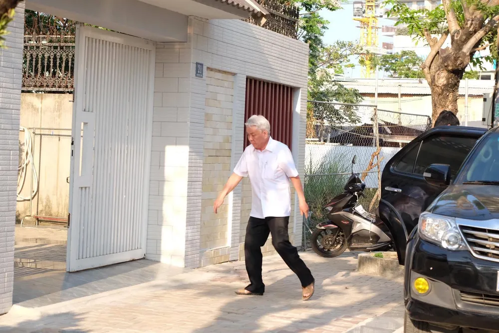 Khởi tố, khám xét nhà của nguyên Giám đốc và Phó Giám đốc Sở Tài chính TP Đà Nẵng  ảnh 2