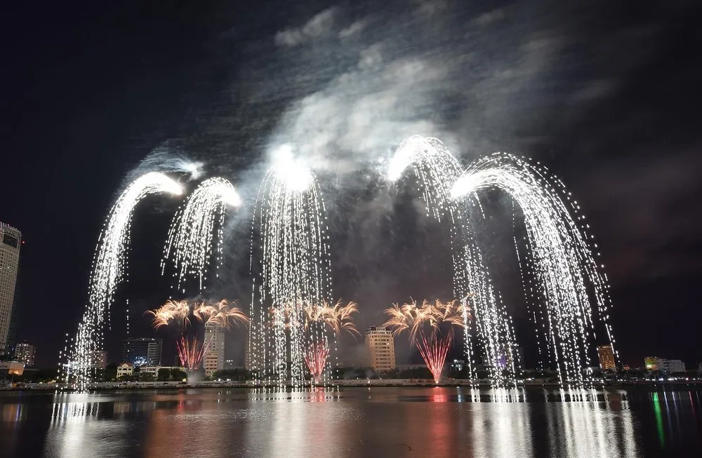 DIFF 2019: Brazil và Bỉ “kể chuyện” bằng vũ điệu ánh sáng ảnh 11