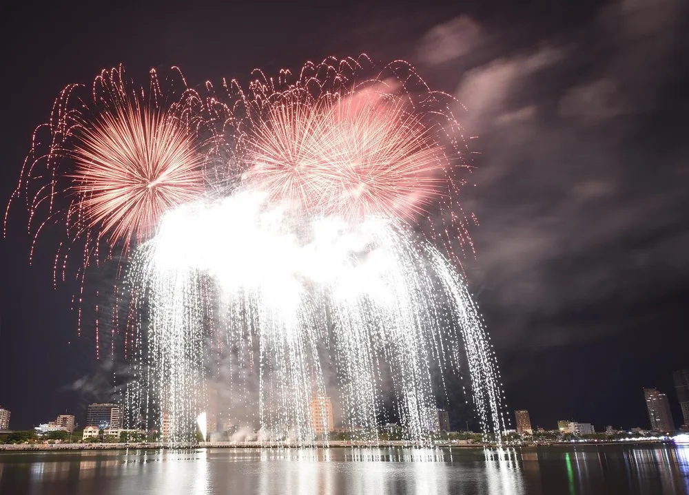 DIFF 2019: Brazil và Bỉ “kể chuyện” bằng vũ điệu ánh sáng ảnh 13