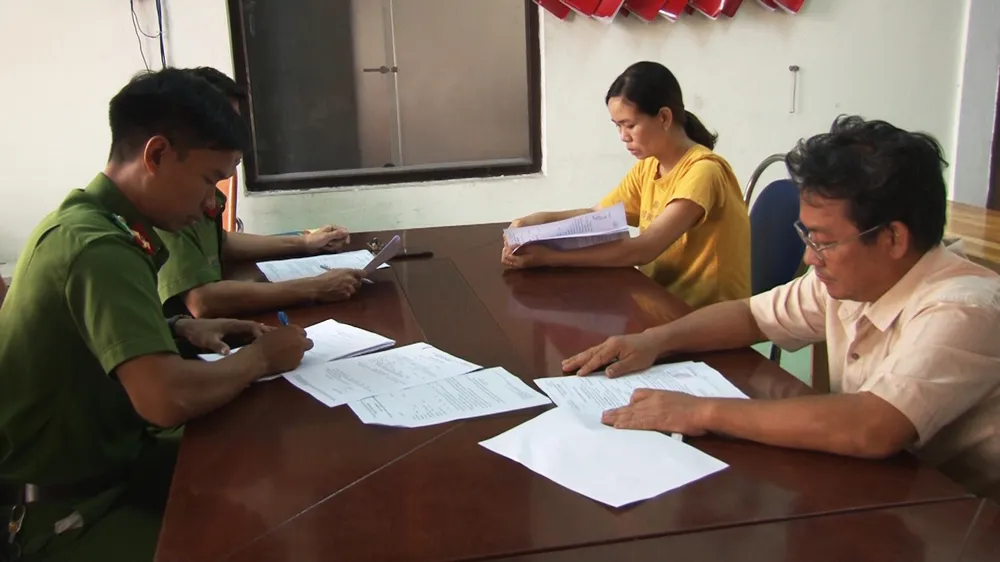 Giám đốc và Kế toán DNTN Công Dũng tại cơ quan điều tra