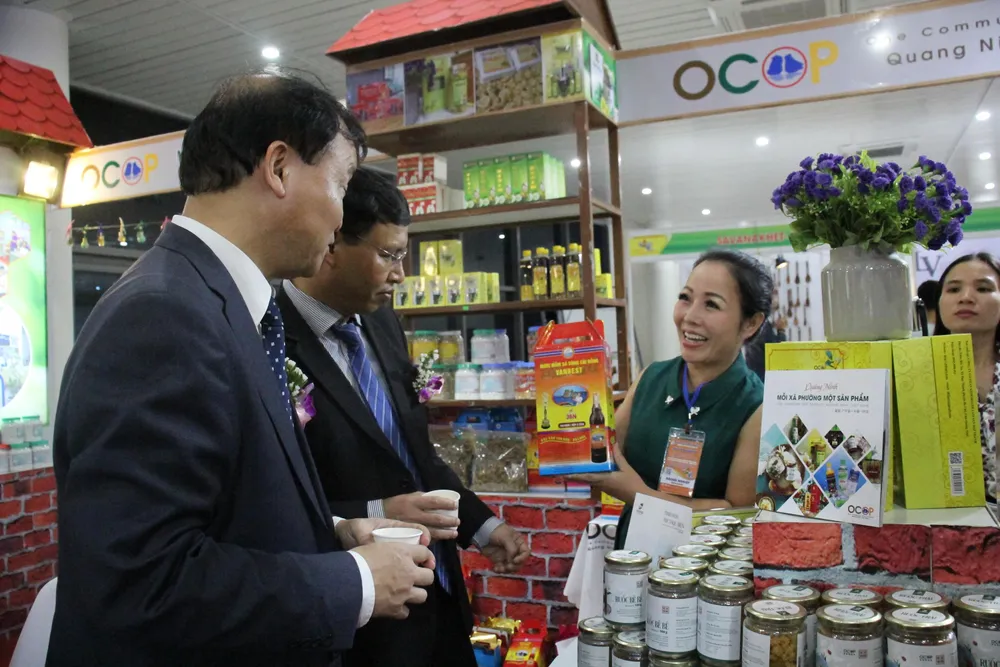 Hơn 500 gian hàng trưng bày tại hội chợ EWEC Đà Nẵng ảnh 2