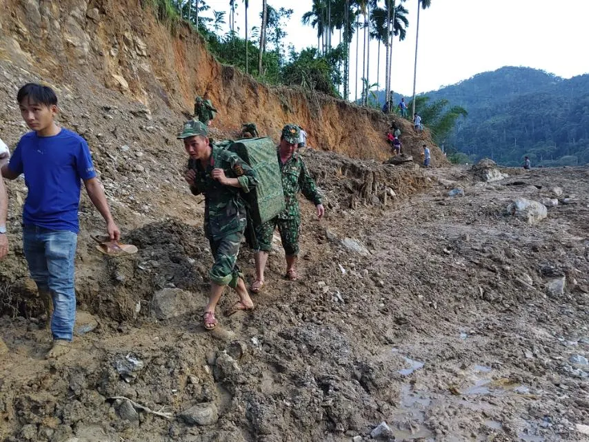 Thảm họa sạt lở vùi lấp người ở Trà Leng, Trà Vân: Tìm được 14 thi thể, 14 người chưa tìm được ảnh 3