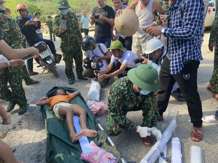 Thảm họa sạt lở vùi lấp người ở Trà Leng, Trà Vân: Tìm được 14 thi thể, 14 người chưa tìm được ảnh 17