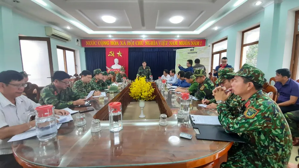 Đưa hơn 50 người ở Phước Sơn ra khỏi hiện trường bằng cáp treo ảnh 2