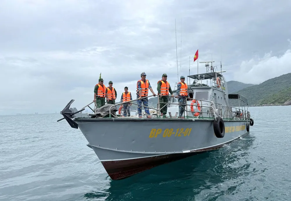 Tàu của lực lượng Bộ đội Biên phòng TP Đà Nẵng tham gia cứu nạn