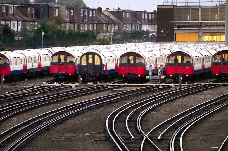 英国伦敦地铁工人9月7日起发起罢工，大量列车继续停泊在车厂，未有开出。